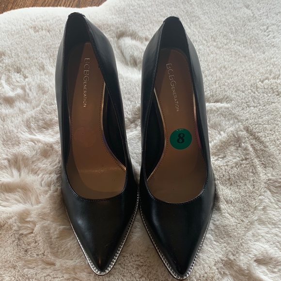 Bcbg heels with silver accent - Picture 3 of 9